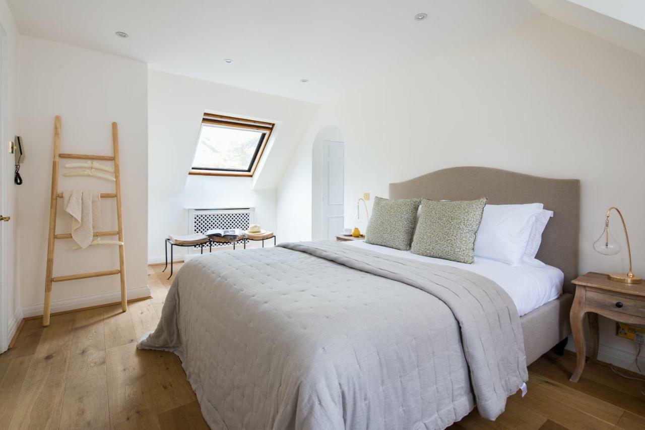Cornwall Gardens By Lime Street London